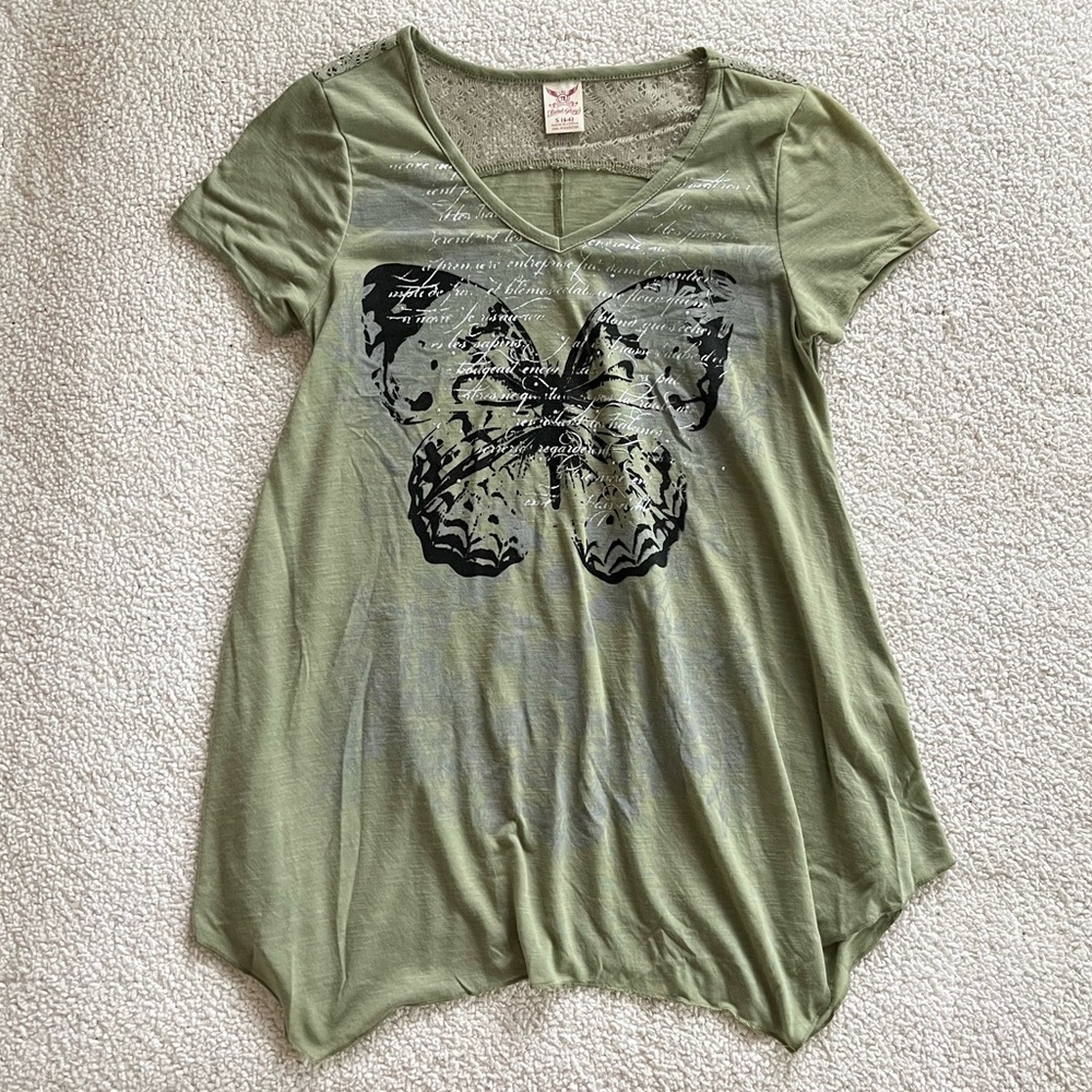 Faded Glory Olive Butterfly Graphic Tee chunky and Fairycore